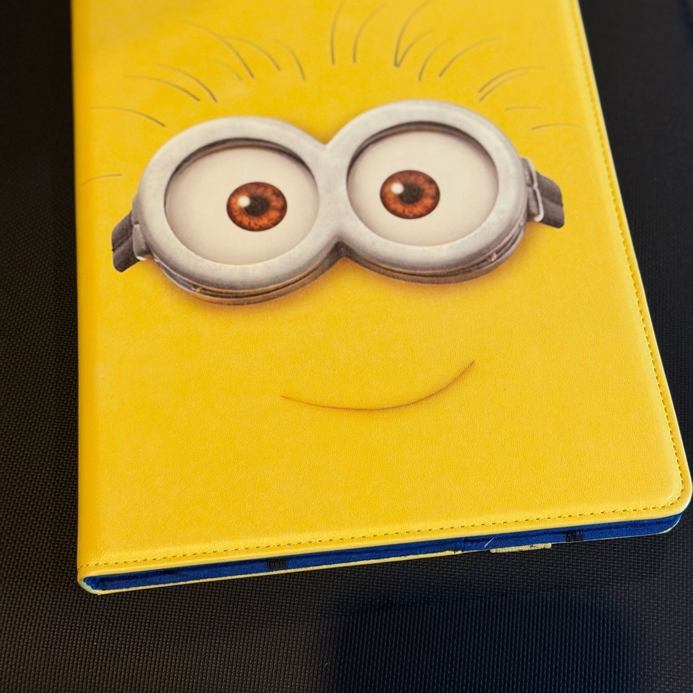 Despicable ME 🤓 Universal Yellow Cartoon Character 10” Tablet Cover Folio